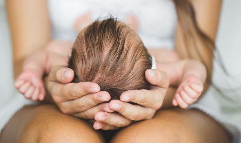 Почему одни дети рождаются лысыми, а другие — с волосами - BlogNews.am