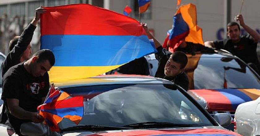 Фото с армянским флагом